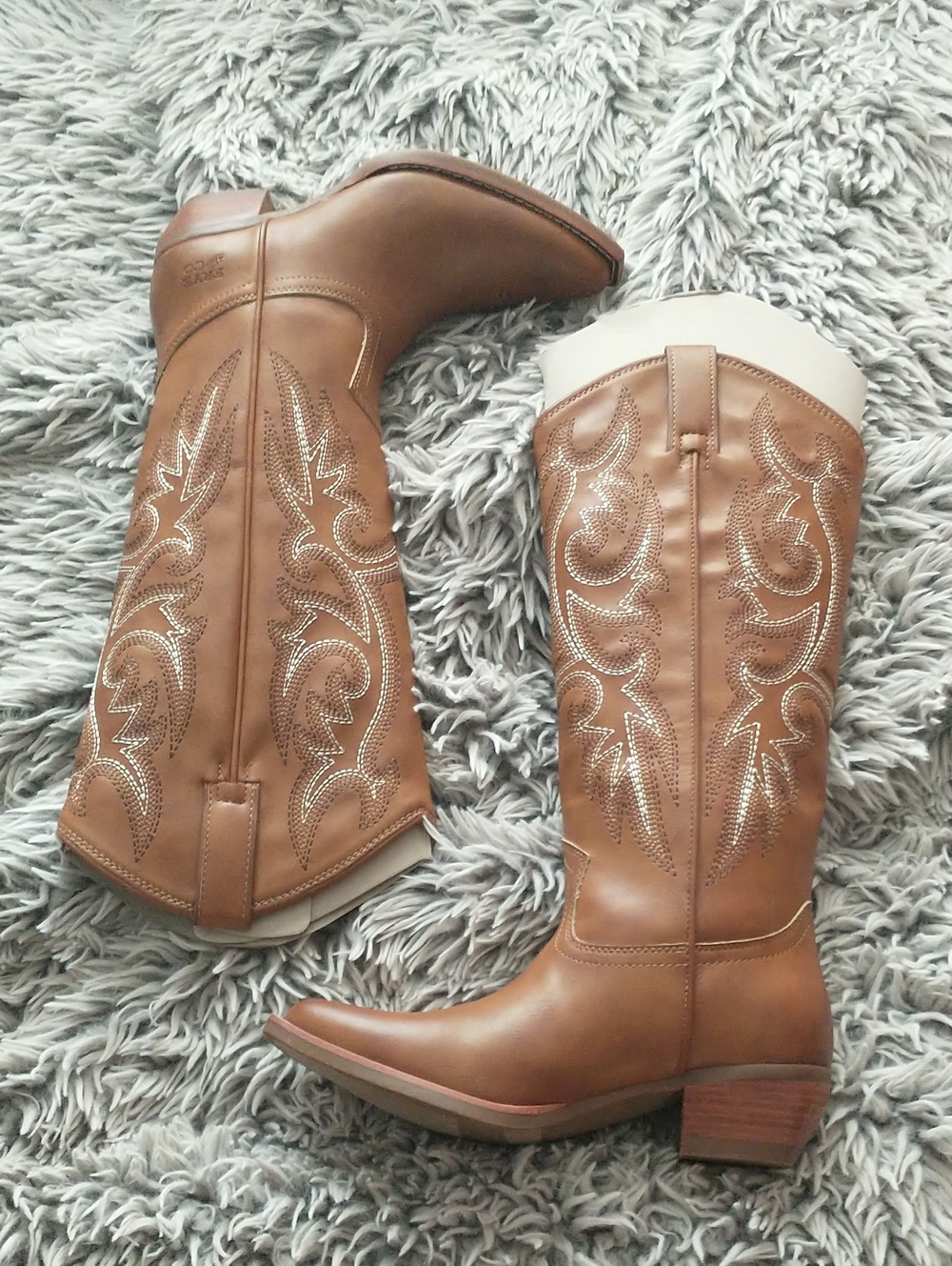 FRYE AND CO. Caramel Boot Box — Tan Packaging